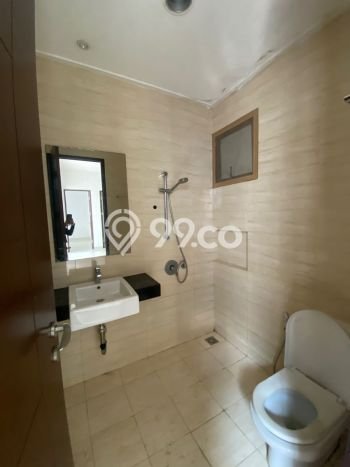 Jual rumah green lake city 2 lantai bagus Jual rumah green lake city 2 lantai bagus