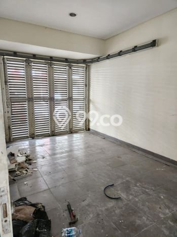 Sewakan rumah 2 lantai berminimalis green lake city Sewakan rumah 2 lantai berminimalis green lake city