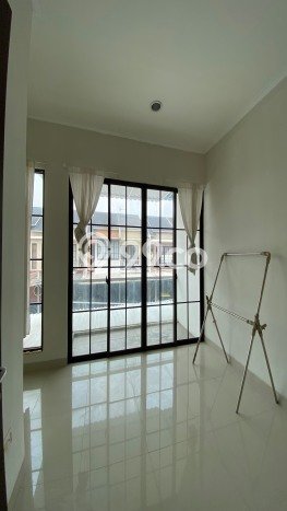 Rumah Unfurnished Bagus SHM - Sertifikat Hak Milik Rumah Unfurnished Bagus SHM - Sertifikat Hak Milik