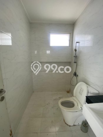Disewakan Rumah Murah di Green Lake City Jakarta Barat dengan 3 Kamar Tidur Disewakan Rumah Murah di Green Lake City Jakarta Barat dengan 3 Kamar Tidur