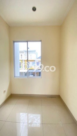 SEWA RUMAH DUA LANTAI SIAP HUNIII SHM - Sertifikat Hak Milik SEWA RUMAH DUA LANTAI SIAP HUNIII SHM - Sertifikat Hak Milik