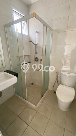 DISEWAKAN RUMAH MURAH DUA LANTAIII di Green Lake City DISEWAKAN RUMAH MURAH DUA LANTAIII di Green Lake City