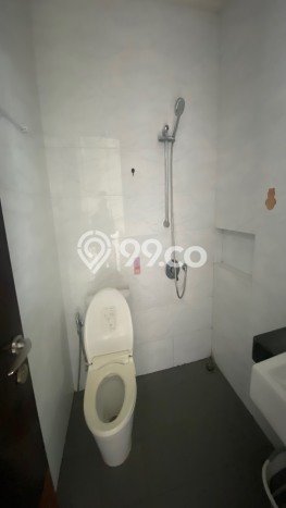 di Green Lake City Rumah Dua Lantai Siap Huni di Green Lake City Rumah Dua Lantai Siap Huni