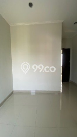 Disewakan Rumah Murah 8x20 Empat Kamar Tidurrr Unfurnished Disewakan Rumah Murah 8x20 Empat Kamar Tidurrr Unfurnished