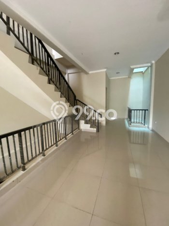 Unit Komersial Disewakan di Jakarta Barat Area Strategis Harga Kompetitif Unit Komersial Disewakan di Jakarta Barat Area Strategis Harga Kompetitif