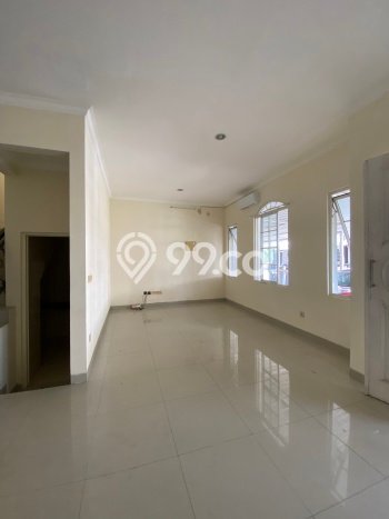 Disewakan Rumah Murah di Green Lake City Jakarta Barat dengan 3 KT Disewakan Rumah Murah di Green Lake City Jakarta Barat dengan 3 KT