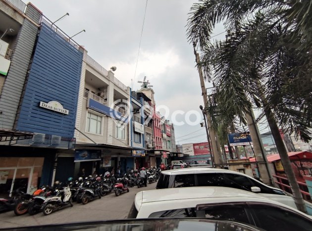 Unit Ruko Disewa Lokasi Cibinong, Bogor Spesifikasi Luas Bangunan 216m2 Unit Ruko Disewa Lokasi Cibinong, Bogor Spesifikasi Luas Bangunan 216m2