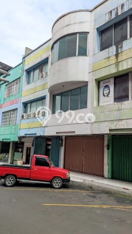 Ruko Disewa di Bogor dengan LB 202m2 Area Komersial Ramai Ruko Disewa di Bogor dengan LB 202m2 Area Komersial Ramai