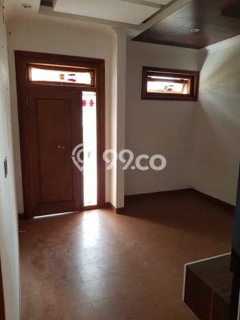 Rumah Strategis dengan 4 Kamar Tidur di Kawasan Pakuan, Bogor Rumah Strategis dengan 4 Kamar Tidur di Kawasan Pakuan, Bogor
