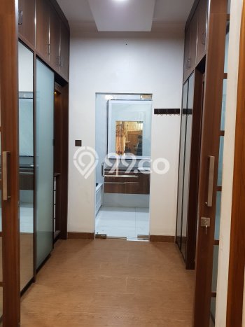 Rumah Strategis dengan 4 Kamar Tidur di Kawasan Pakuan, Bogor Rumah Strategis dengan 4 Kamar Tidur di Kawasan Pakuan, Bogor