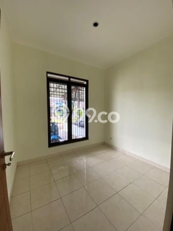 Rumah dalam Cluster dekat Pasar Terminal Stasiun dan Istana Bogor Rumah dalam Cluster dekat Pasar Terminal Stasiun dan Istana Bogor