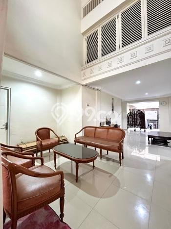 Siap Huni Rumah Mewah 7 Kamar di Tebet Dekat ke Mana Saja Siap Huni Rumah Mewah 7 Kamar di Tebet Dekat ke Mana Saja