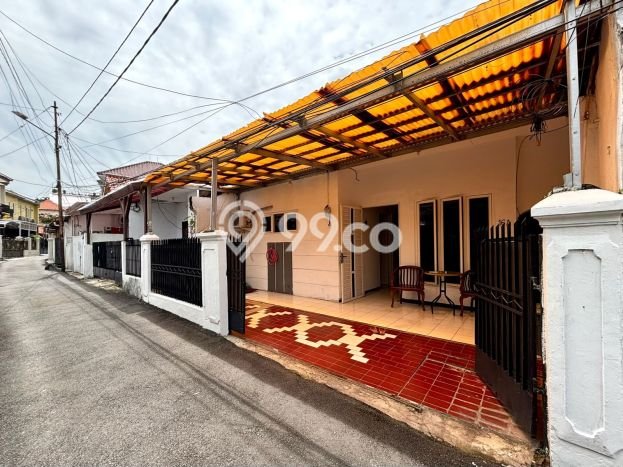 For Sale Rumah 3 Kamar Lokasi Strategis Bagus dan Strategis di Tebet For Sale Rumah 3 Kamar Lokasi Strategis Bagus dan Strategis di Tebet