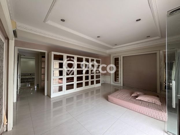 Siap Huni Hunian Elit 4 Kamar di Tebet Dekat ke Mana Saja Siap Huni Hunian Elit 4 Kamar di Tebet Dekat ke Mana Saja