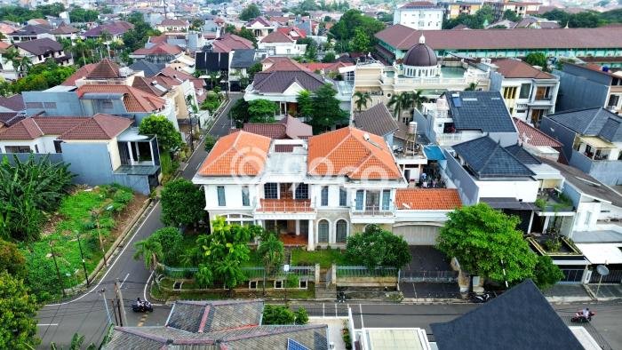 Best Deal Hunian Mewah Ideal dan Luas di Duren Sawit, Jakarta Timur Best Deal Hunian Mewah Ideal dan Luas di Duren Sawit, Jakarta Timur