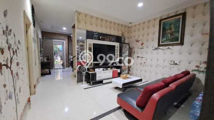 Jual Rumah Mewah Elegan Dengan View Eksklusif di Gading Serpong, Tangerang Jual Rumah Mewah Elegan Dengan View Eksklusif di Gading Serpong, Tangerang