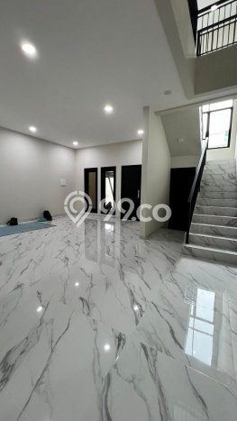 Rumah Elit LB 190m2 Siap Huni Desain Elegan di BSD Griya Loka, Tangerang Rumah Elit LB 190m2 Siap Huni Desain Elegan di BSD Griya Loka, Tangerang