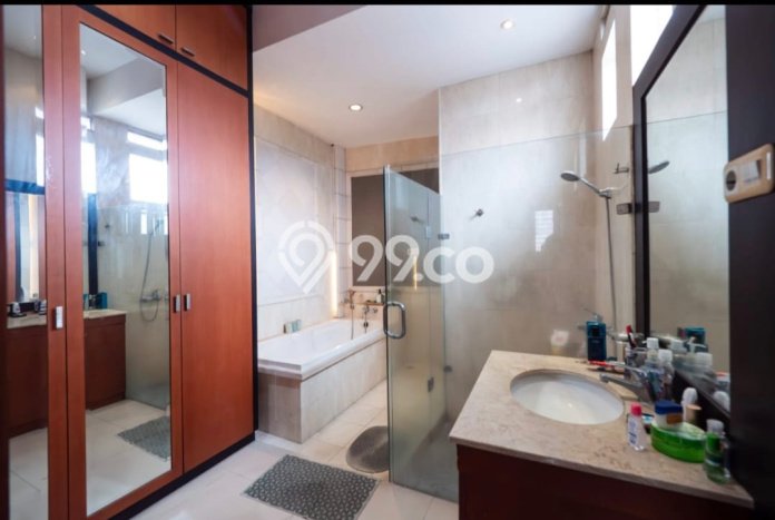 Dijual Rumah Mewah Megah Dengan View Cantik di Bintaro, Tangerang Selatan Dijual Rumah Mewah Megah Dengan View Cantik di Bintaro, Tangerang Selatan