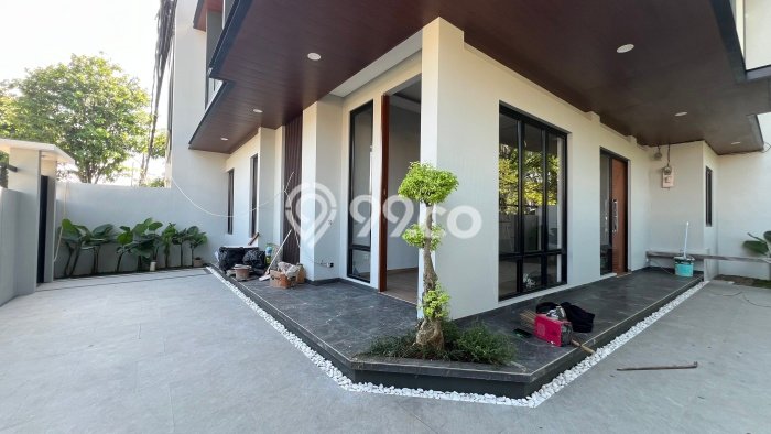 For Sale! Premium House LT 159m2 Desain Elegan di BSD Griya Loka For Sale! Premium House LT 159m2 Desain Elegan di BSD Griya Loka