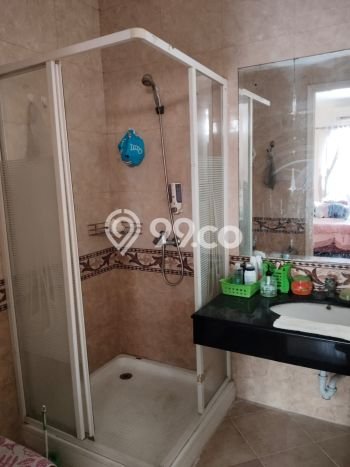 Dijual Hunian Rumah Terawat 4 KT di Raffles Hills, Jakarta Timur Dijual Hunian Rumah Terawat 4 KT di Raffles Hills, Jakarta Timur