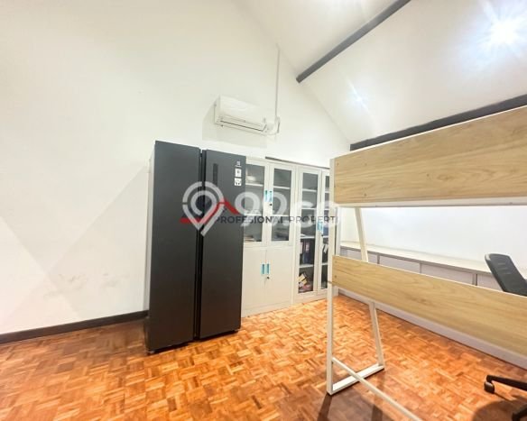 Rumah Luxury Modern Tanpa Renovasi di Pangkalan Jati Depok Rumah Luxury Modern Tanpa Renovasi di Pangkalan Jati Depok