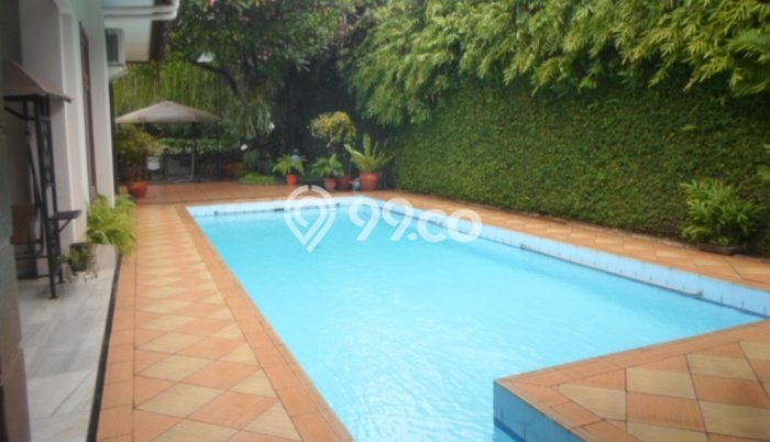 Dijual Rumah Luas Megah Dengan View Eksklusif di Kemang, Jakarta Selatan Dijual Rumah Luas Megah Dengan View Eksklusif di Kemang, Jakarta Selatan