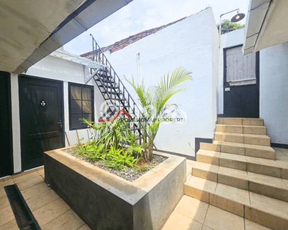 Dijual Rumah Kost di Lebak Bulus, Jakarta Selatan, 11 KT, 12 KM, Bangunan 200m2 Dijual Rumah Kost di Lebak Bulus, Jakarta Selatan, 11 KT, 12 KM, Bangunan 200m2