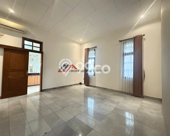 Rumah Elit Modern Tanpa Renovasi di Kemang Jakarta Selatan Rumah Elit Modern Tanpa Renovasi di Kemang Jakarta Selatan