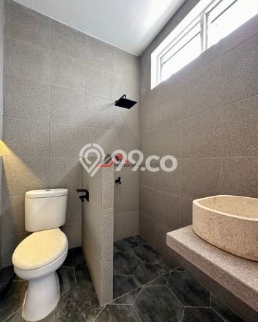 FOR SALE! Ruko di Kebayoran Baru Jakarta Selatan, LT 100m2, LB 185m2 FOR SALE! Ruko di Kebayoran Baru Jakarta Selatan, LT 100m2, LB 185m2