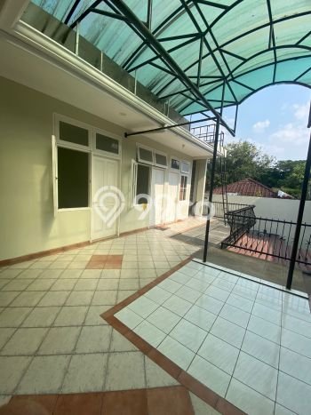 Hunian Mewah LB 230m2 Siap Pakai Desain Elegan di Senopati, Jakarta Selatan Hunian Mewah LB 230m2 Siap Pakai Desain Elegan di Senopati, Jakarta Selatan