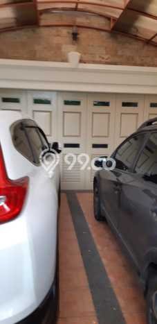 Siap Huni Rumah Mewah 6 Kamar di Kebon Jeruk Dekat ke Mana Saja Siap Huni Rumah Mewah 6 Kamar di Kebon Jeruk Dekat ke Mana Saja