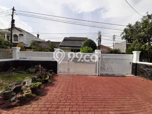 Rumah Mewah LB 400m2 Siap Pakai Desain Elegan di Riau, Bandung Rumah Mewah LB 400m2 Siap Pakai Desain Elegan di Riau, Bandung