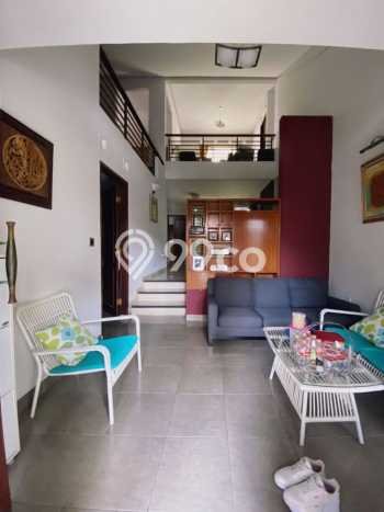 Ready to Use! Premium House LT 239m2 Desain Elegan di Setra Duta Ready to Use! Premium House LT 239m2 Desain Elegan di Setra Duta
