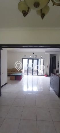 Ready to Use! Luxury House LT 196m2 Desain Elegan di Kota Baru Parahyangan Ready to Use! Luxury House LT 196m2 Desain Elegan di Kota Baru Parahyangan