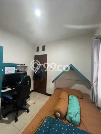 Rumah Strategis 5 Kamar Tidur dan 2 Kamar Mandi di Antapani, Dekat Pusat Kota, Bandung Rumah Strategis 5 Kamar Tidur dan 2 Kamar Mandi di Antapani, Dekat Pusat Kota, Bandung