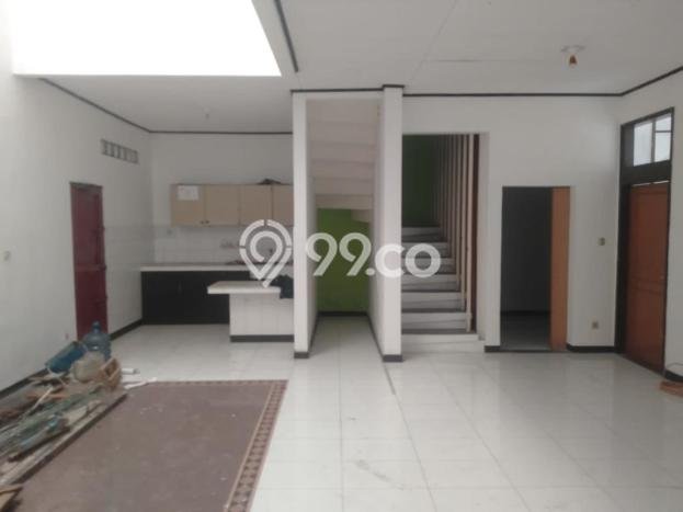 Rumah Area Strategis kawasan , Bandung, Luas 146m2m² Bangunan 250m2m² Rumah Area Strategis kawasan , Bandung, Luas 146m2m² Bangunan 250m2m²