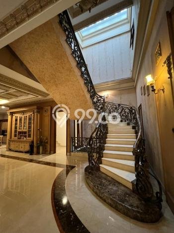 PENAWARAN TERBATAS! Rumah Premium area Kelapa Gading, LT 600m² Bangunan 1500m² PENAWARAN TERBATAS! Rumah Premium area Kelapa Gading, LT 600m² Bangunan 1500m²