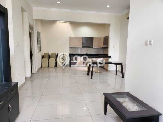 LOKASI PREMIUM! Rumah di Pantai Indah Kapuk, 3 KM, Lingkungan Tenang, LT 160m² LB 300m² LOKASI PREMIUM! Rumah di Pantai Indah Kapuk, 3 KM, Lingkungan Tenang, LT 160m² LB 300m²