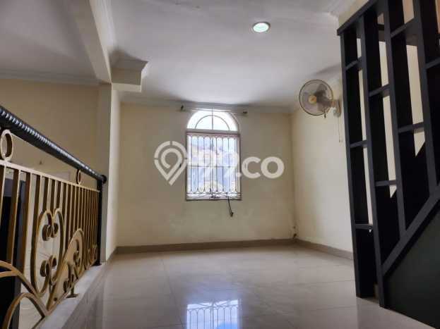 LOKASI PREMIUM! Rumah di Pantai Indah Kapuk, 3 KM, Lingkungan Tenang, LT 160m² LB 300m² LOKASI PREMIUM! Rumah di Pantai Indah Kapuk, 3 KM, Lingkungan Tenang, LT 160m² LB 300m²