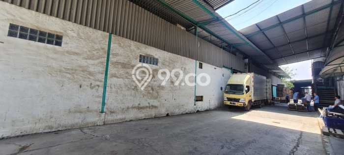 Area Ramai! Gudang Dijual di Cengkareng untuk Bisnis Luas Bangunan 6000m2 Area Ramai! Gudang Dijual di Cengkareng untuk Bisnis Luas Bangunan 6000m2