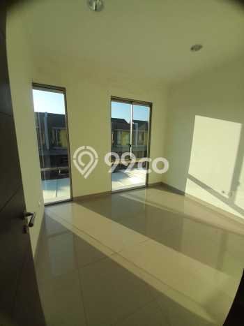 Rumah di Pantai Indah Kapuk 2, Dekat Mall, LT 45m² Rumah di Pantai Indah Kapuk 2, Dekat Mall, LT 45m²
