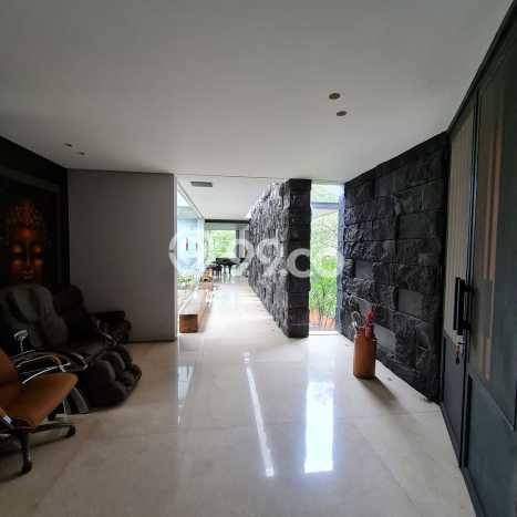 Rumah Luxury Modern Tanpa Renovasi di Pantai Indah Kapuk Jakarta Utara Rumah Luxury Modern Tanpa Renovasi di Pantai Indah Kapuk Jakarta Utara