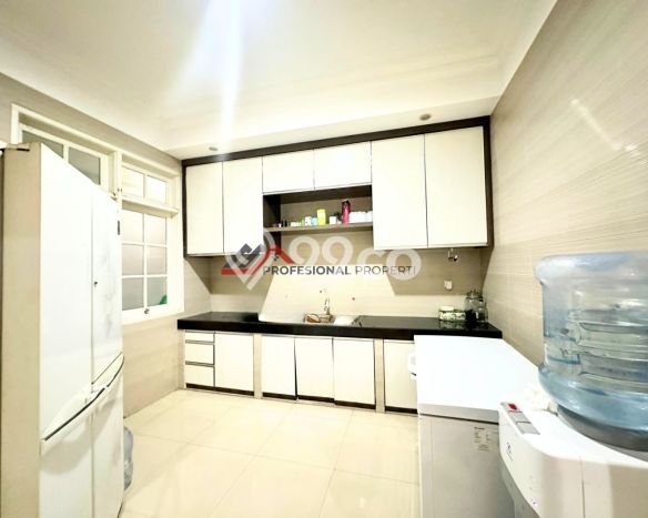 Rumah Mewah LB 380m2 Siap Huni Desain Elegan di Kemang, Jakarta Selatan Rumah Mewah LB 380m2 Siap Huni Desain Elegan di Kemang, Jakarta Selatan