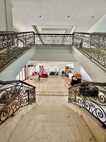 Rumah Luxury Modern Siap Huni di Mega Kuningan Jakarta Selatan Rumah Luxury Modern Siap Huni di Mega Kuningan Jakarta Selatan