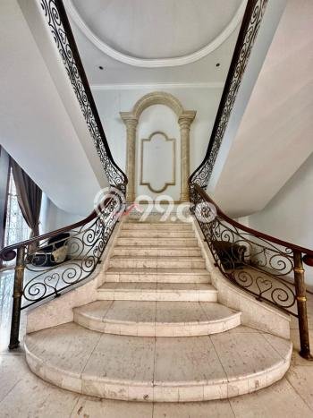 Rumah Luxury Modern Siap Huni di Mega Kuningan Jakarta Selatan Rumah Luxury Modern Siap Huni di Mega Kuningan Jakarta Selatan