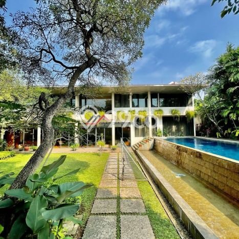 For Sale! Luxury House LT 1592m2 Desain Modern di Pejaten For Sale! Luxury House LT 1592m2 Desain Modern di Pejaten