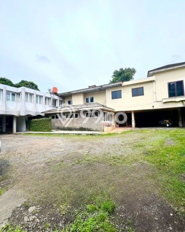 Rumah Mewah LB 2500m2 Siap Huni Desain Elegan di Patra Kuningan, Jakarta Selatan Rumah Mewah LB 2500m2 Siap Huni Desain Elegan di Patra Kuningan, Jakarta Selatan