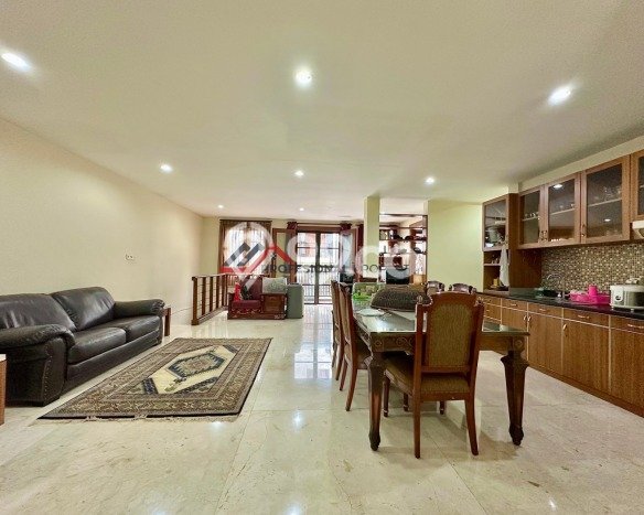Jual Rumah Mewah Megah Dengan View Eksklusif di Lebak Bulus, Jakarta Selatan Jual Rumah Mewah Megah Dengan View Eksklusif di Lebak Bulus, Jakarta Selatan