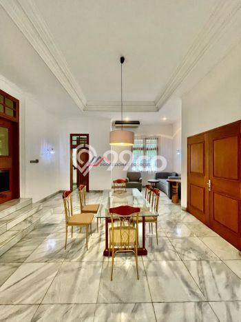 For Sale! Luxury House LT 1600m2 Desain Elegan di Kemang For Sale! Luxury House LT 1600m2 Desain Elegan di Kemang