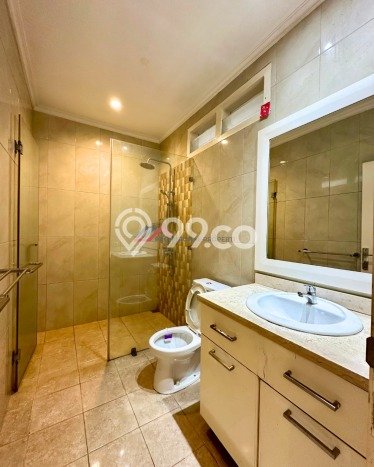 Ready to Use! Luxury House LT 1180m2 Desain Elegan di Kemang Ready to Use! Luxury House LT 1180m2 Desain Elegan di Kemang